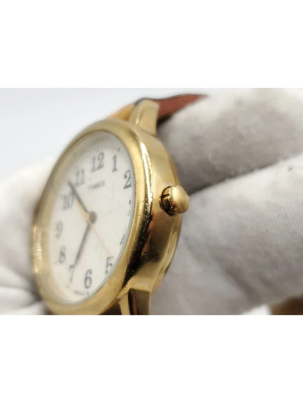 Vintage 1986 Timex Quartz Watch Womens New Battery Gold Tone 30mm